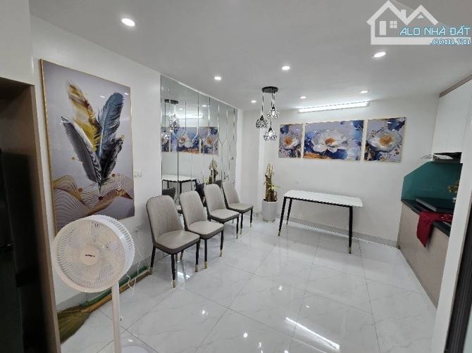 HOÀNG HOA THÁM 45M,4 NGỦ GIÁ 8,1 TỶ,FULL NỘI THẤT,NGÕ THÔNG,NỞ HẬU ĐẸP - 1
