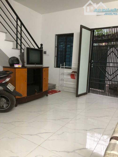 Cho thuê nhà số 14. hẻm 38 ngõ 214/55, Nguyễn Xiển, Phường Thanh Xuân Nam, Thanh Xuân. DT - 1
