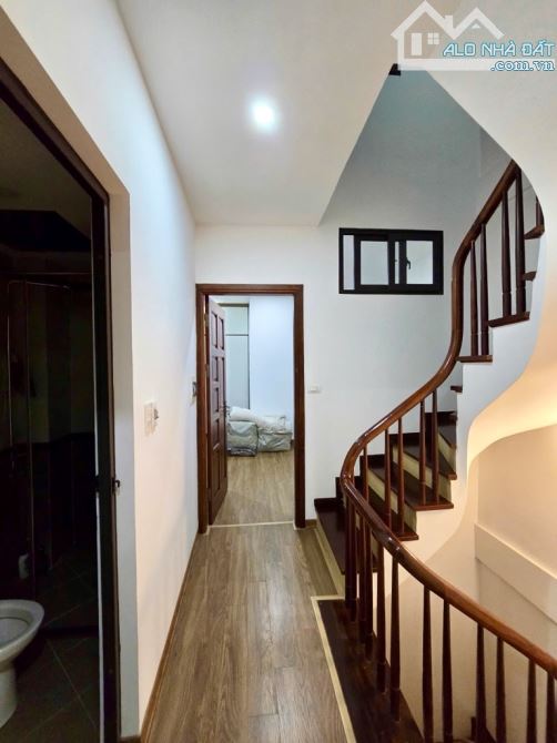 Nhà đẹp ở ngay trung tâm Cầu Giấy – 45m², 5 tầng, mặt tiền 4.5m, giá 13 tỷ - 1