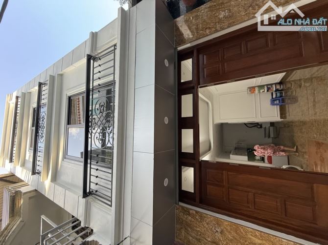 Trần Đại Nghĩa - mặt ngõ ô tô, ngõ thông, kinh doanh - 5 tầng thang máy xây mới.