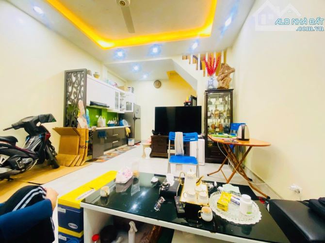 TRẦN KHÁT CHÂN , 30M² , MẶT TIỀN 4,4M , 3PN RỘNG , GIÁ MỀM , GẦN Ô TÔ , 6,35 TỶ - 1
