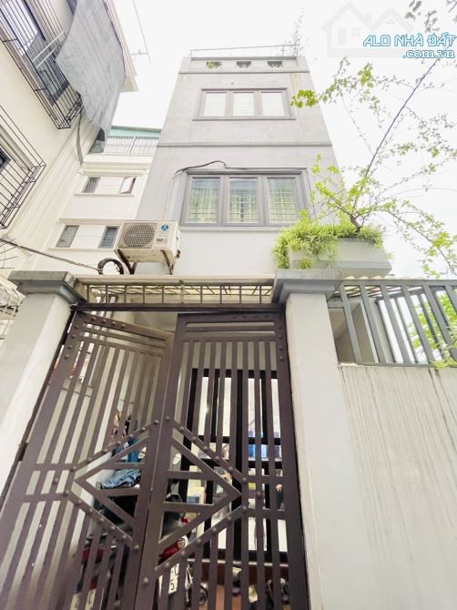 6,4 Tỷ nhà Thạch Bàn, diện tích rộng 51,8m2, dân xây, lô góc, 04 phòng ngủ, - 1
