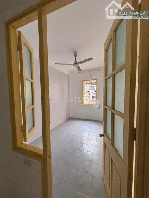 Cho thuê nhà 5 tầng ngõ Triệu Việt Vương – Hai Bà Trưng, 38m², MT 3m, ô tô vào tận c - 1