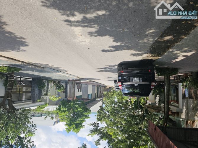 chủ ngộp cấn bán cực gấp  nhà xửơng  2tầng gác xép  208m2 MT10M giá chào từng lô hơn 4 tỷ - 1
