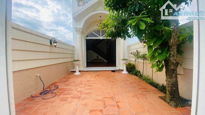Cần Giuộc Biệt thự mini SHR  biệt lập view đẹp mặt tiền đường nhựa giá đầu tư. - 12