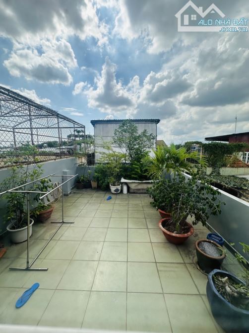 Mặt tiền Quang Trung ngay chợ Hạnh Thông Tây gần 100m2 đúc 5 tầng giá 15,5 tỷ TL đường 10m - 14