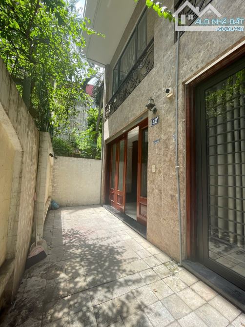 Bán nhà Võng Thị 45m2x 5 tầng, mặt tiền 3.8m, giá 15.2 tỷ - 15