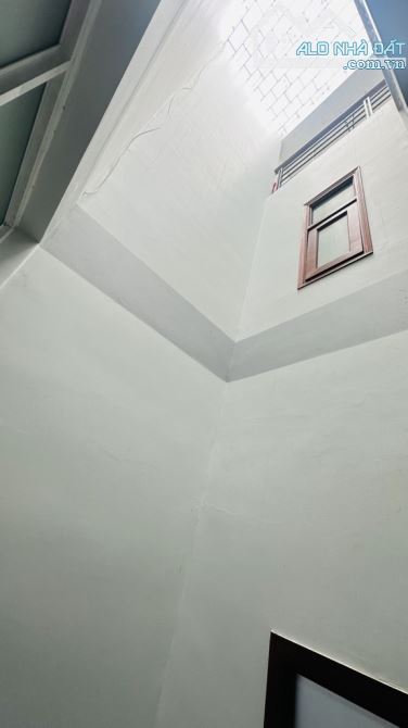 Mặt tiền Quang Trung ngay chợ Hạnh Thông Tây gần 100m2 đúc 5 tầng giá 15,5 tỷ TL đường 10m - 15