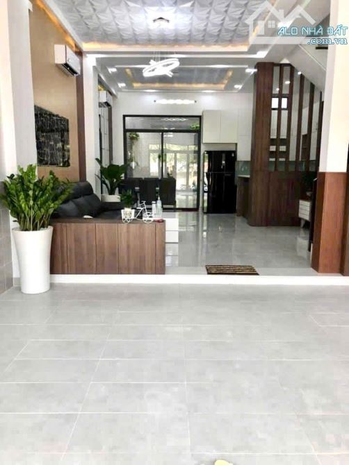 Cần bán nhà phố cao cấp khu Omely Đào Tông Nguyên, NB, Dt 6x14m. Giá 8,4 tỷ - 15