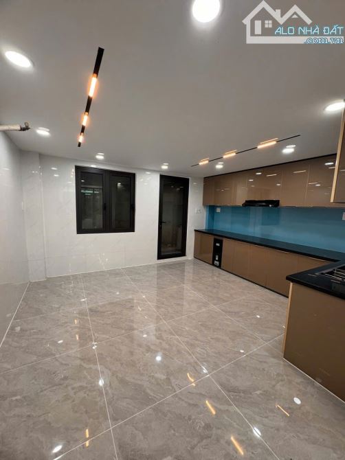 Bán Nhà Bình Qưới 80m2( 4.5 x 18) 4 Tầng 4 Phòng Ngủ 6Wc Giá 10 tỷ 500 - 15