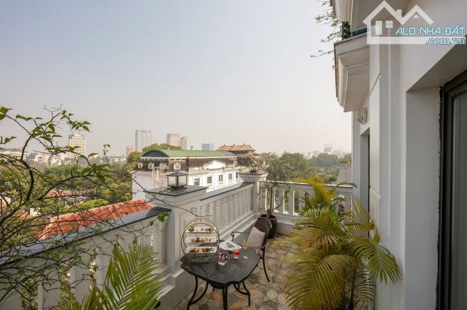 Áp lực nợ Bank 180 tỷ - Khách sạn Mặt Phố Hàng Trống 310m2 - 75 phòng - 369 Tỷ - 18