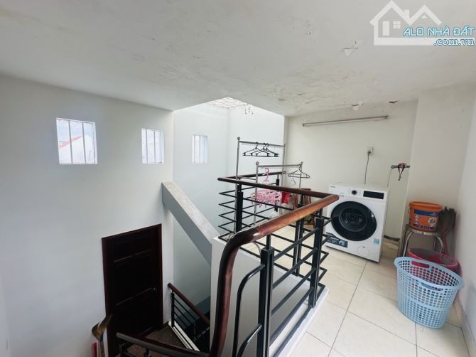 Mặt tiền Quang Trung ngay chợ Hạnh Thông Tây gần 100m2 đúc 5 tầng giá 15,5 tỷ TL đường 10m - 19