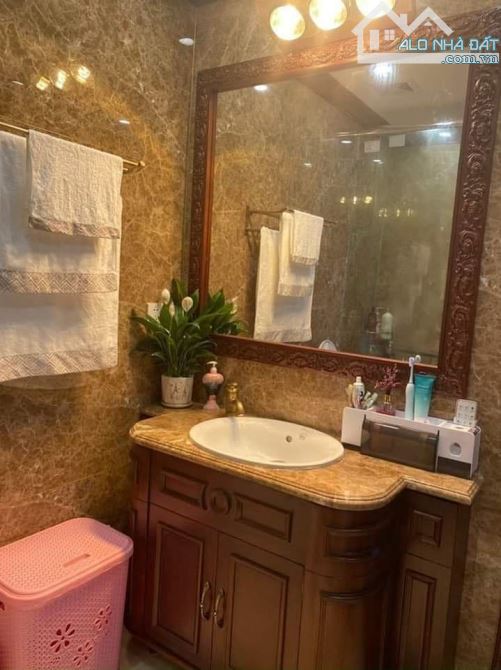 Bán nhà vỉa hè, ô tô tránh Phố Thọ Tháp Cầu Giấy 150m 5 tầng MT 8m 46 tỷ - 2