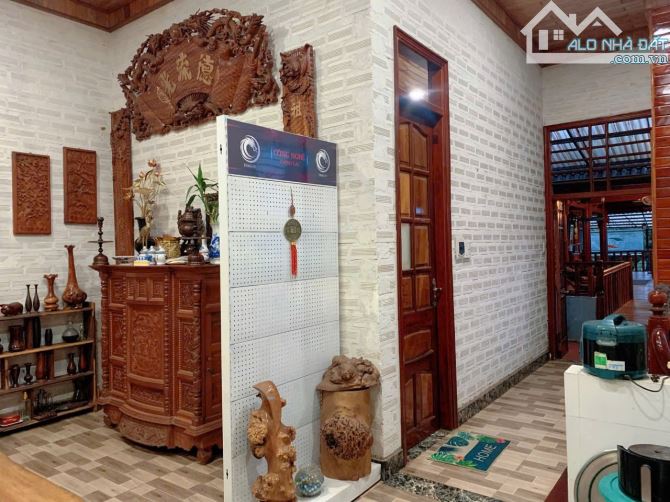 nhà mặt tiền kinh doanh kèm nhà gỗ sang trọng 2 tầng - 6