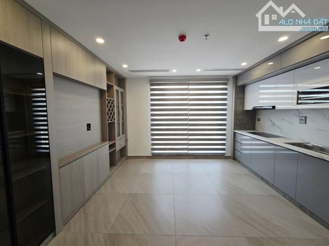 Bán Nhà Phân Lô ÔTô Hoàng Quốc Việt Cầu Giấy 70m2 7 Tầng Thang Máy Full Nội Thất Cao Cấp - 2