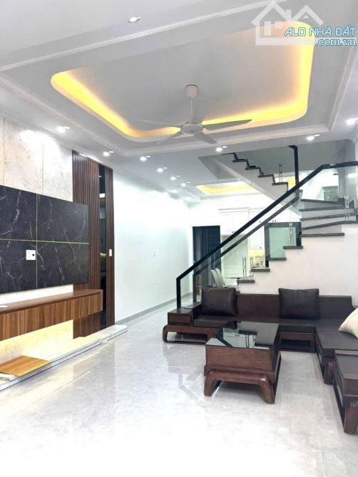 Bán nhà   Bùi Thị Từ Nhiên , Đông Hải , Hải An . 2,85 tỷ , 3 tầng , 45m. - 2