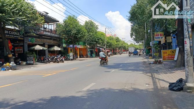 Giá 18,5 tỷ. Bán nhà mặt tiền Bùi Hữu Nghĩa ngang 17x30m gần cty Pounchen Biên Hoà. SHR - 2