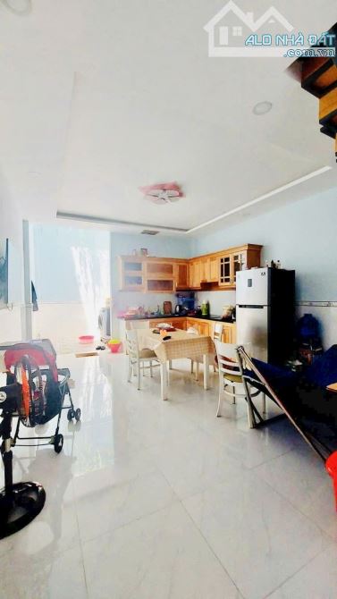 F. CỘNG HOÀ P.15 TÂN BÌNH – 76M² – 2 TẦNG – GIÁ 5.4 TỶ – GẦN SÂN BAY  ✨ Diện tích: 76m² 💰 - 2