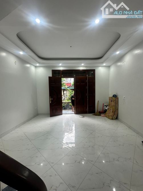 Hiếm Bán -  Xây Mới - Bạch Mai - Hai Bà Trưng - Dt :30m2/5tầng/4,9mMT*nhỉnh 5 tỷ - 2