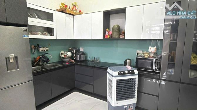 CHO THUÊ NHÀ NGUYÊN CĂN KIỆT Ô TÔ PHẠM VĂN ĐỒNG, TP HUẾ - 2