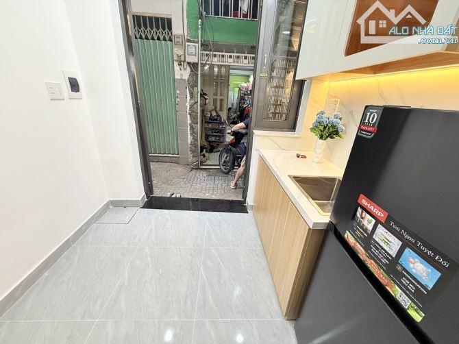 NHÀ ĐẸP MINI LÊ VĂN DUYỆT SÁT QUẬN 1 – 2 PN - FULL NỘI THẤT – 2,1 TỶ - 2