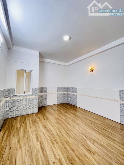 Quới -BÁN NHÀ 1 XẸT HẺM 6m ĐƯỜNG LÊ VĂN QUỚI, 4 TẦNG NHÀ MỚI Ở NGAY. - 2