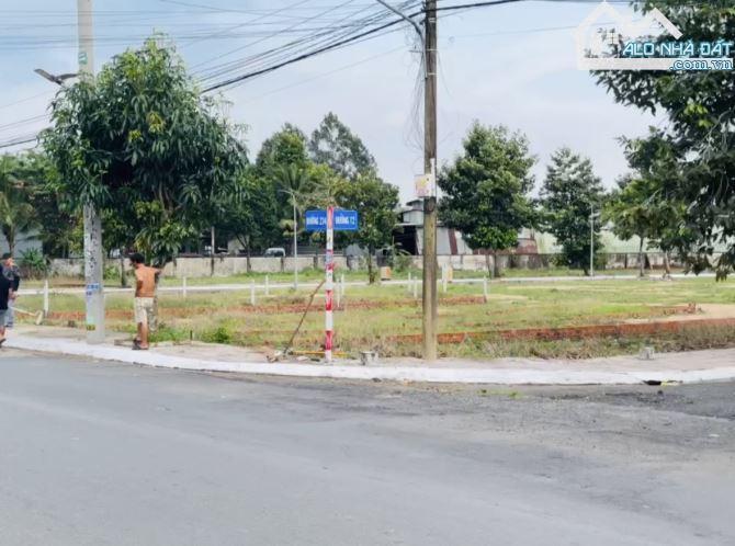 SIÊU PHẨM 100M2 MẶT TIỀN 40M GIÁ CHỈ 900TR, NẰM TRONG KHU ĐÔ THỊ VỆ TINH SÂN BAY-SHR - 2