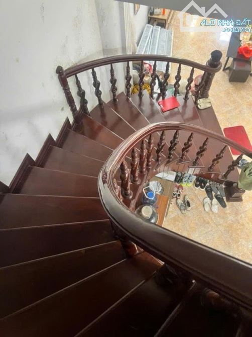 Cần bán căn nhà đường Xuân La, Tây Hồ. SĐ 77m2x4T+50m2 đất vườn LK, ô tô tránh. 27,5 tỷ. - 2