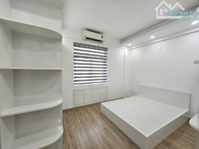 Bán chung cư cầu giấy 61m2 giá bán 4.9 tỷ quá giẻ - 2