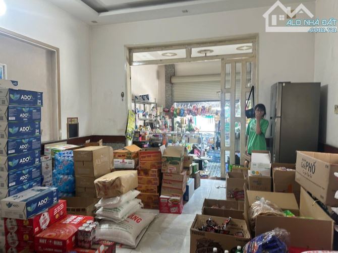 Bán nhà lô góc 2 Mt đang kd buôn bán sầm uất 2 tầng. Dĩ an - 2