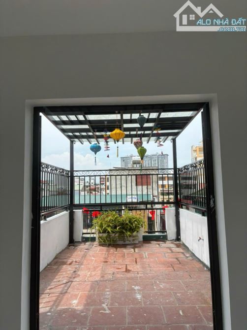 Cho thuê nhà Mặt Phố Đội Cấn, 7 tầng x 70m2, mặt tiền  3.9m, Spa, Trung tâm, VPcty - 2