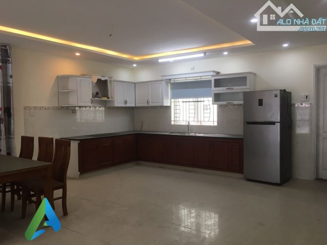 CHO THUÊ BIỆT THỰ ĐƯỜNG LÊ TẤN TOÁN - 200 M² - 8 PN - GIÁ 35 TRIỆU - 2