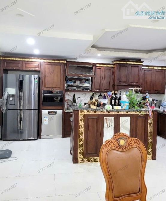 BÁN NHÀ CẦU GIẤY 79m2 - 2 Ô TÔ TRÁNH ĐỖ THOẢI MÁI, GẦN KHU ĐÔ THỊ, BIỆT THỰ, NHÀ VƯỜN - 2