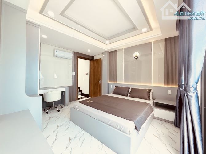 Nhà đẹp 4 tầng Huỳnh Tấn Phát quận 7, hẻm nông, 80m2 chủ gấp bán chỉ 8.5 tỷ - 2