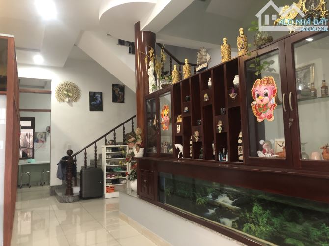 Nhà 4 tầng đẹp Quận 2, Hẻm xe hơi, Dt:130m2 (7x18,5m), gần Đại học UMT, chỉ 7,3 tỷ TL - 2