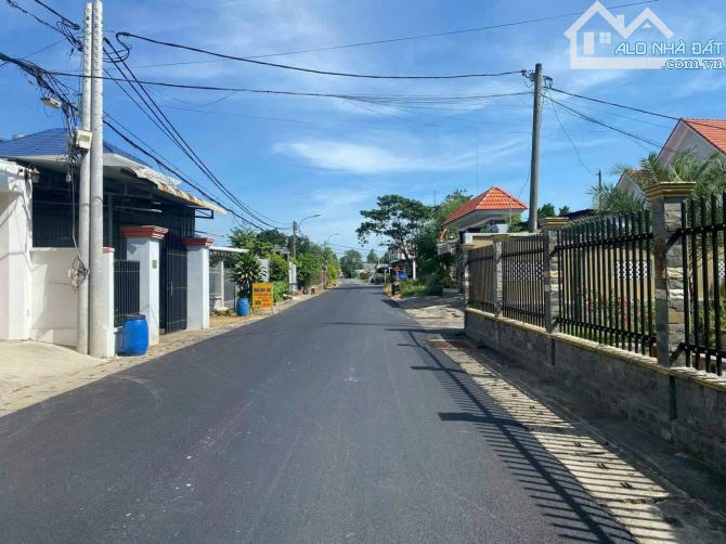 CẦN BÁN LÔ ĐẤT NGAY TRUNG TÂM TT CỦ CHI 180m2 GIÁ CHỈ 750 TRIỆU - SHR - 2