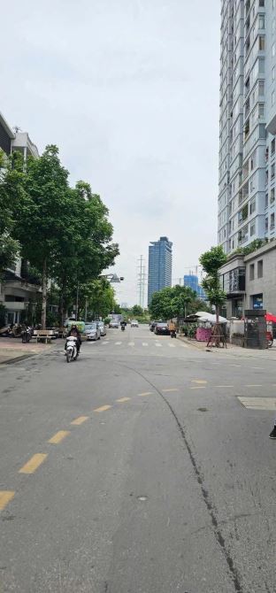 Giảm 3 tỷ - Bán Nhà Mặt Phố Tây Hồ 104m2 giá 25 tỷ - kinh doanh đắc địa - 2