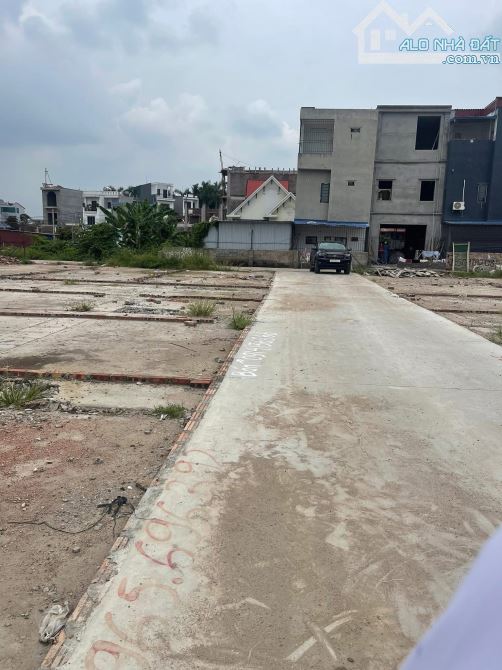 CỰC RẺ LÔ ĐẤT BẠCH MAI ĐƯỜNG Ô TÔ RA VÀO THOẢI MÁI GIÁ CHỈ 1,7x tỷ - 2