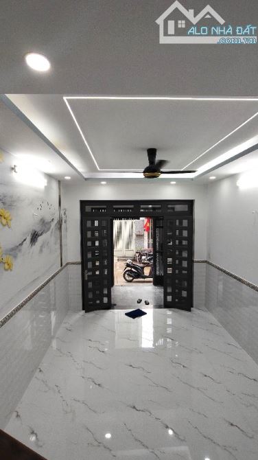 NHÀ SIÊU ĐẸP - HẺM XE HƠI TRÁNH - CHỈ HƠN 5 TỶ - 2
