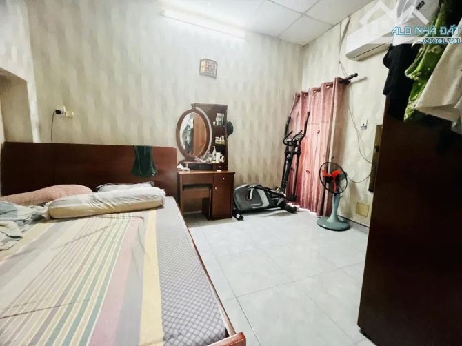 NHÀ BÁN TÂN BÌNH – HẺM THÔNG 2 MẶT-958/ Lạc Long Quân, P.8- 39m² (4,25 x 10m)-5.8 TỶ TL - 2