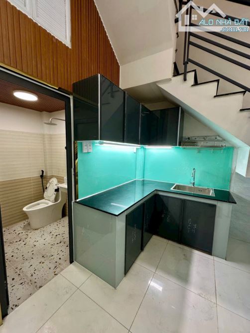 Bán Nhà 3 Tầng, P6 Quận 8, Hẻm 4,5m, DT: 3,5*11 - Nở Hậu, 4PN, Không QH, Giá 4,xTỷ - 2