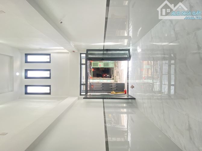 Nhà dân trí cao, Âu Dương Lân Q.8, dt 30m2 3pn shr giá 5.4tỷ tl. - 2