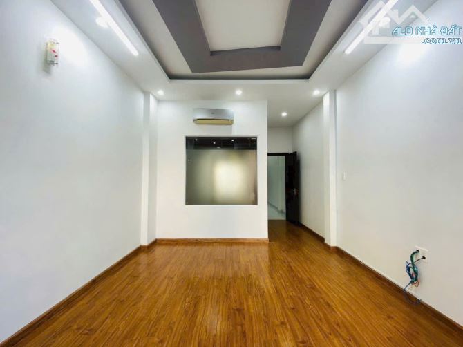 Cho thuê nhà nguyên căn khu  P. Thống Nhất - Diện tích: 4m x 18m   - Nhà 1 trệt 2 lầu, - 2