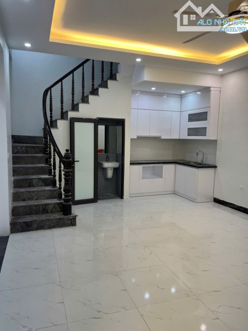 Bán nhà Giáp Nhị  ngõ nông 15m ra ô tô tránh  DT: 37m, 5 tầng chào giá : 7,3 tỷ - 2