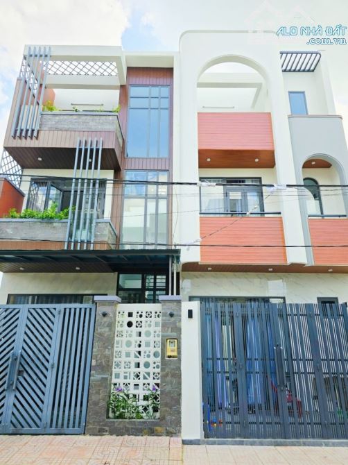 Bán đất thổ cư Đường Long Thuận, Phường Long Phước, TP HCM, DT 59m2, 4 x14.7m, SHR, 3.35 - 2