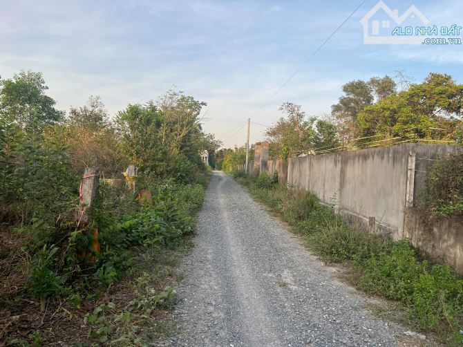 Bán gấp đất thổ nhà vườn Nhơn Trạch giá rẻ 3,8ty/2340m. Gần 25C. SR chính chủ.GỌI NGAY 24H - 2
