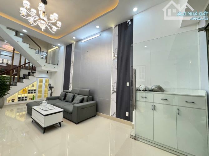 Bán nhà 4x13m 3 tầng Hoàn công Phạm văn Chiêu P14 Gò vấp giá rẻ 7.7 tỷ - 1