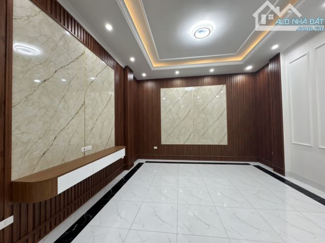 Lê Trọng Tấn 57m Biệt phủ, nơi không còn nhiều nhà để bán - 2