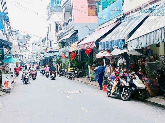 Hàng hiếm P.26 Hẻm xe hơi giá chỉ 109tr/m2 - Bán đất tặng nhà 2 tầng 75m2 - Giáp P.25 - 2