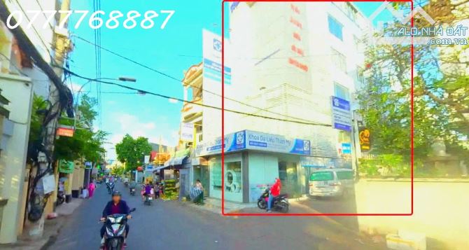 Bán tòa nhà 3MT 5 tầng Q Tân Bình, đang kinh doanh phòng khám, Gần CMT8 - 2